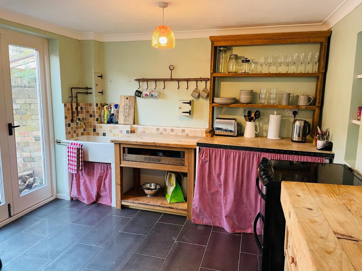 Charming Town Centre Character Cottage With Parking Stowmarket Εξωτερικό φωτογραφία